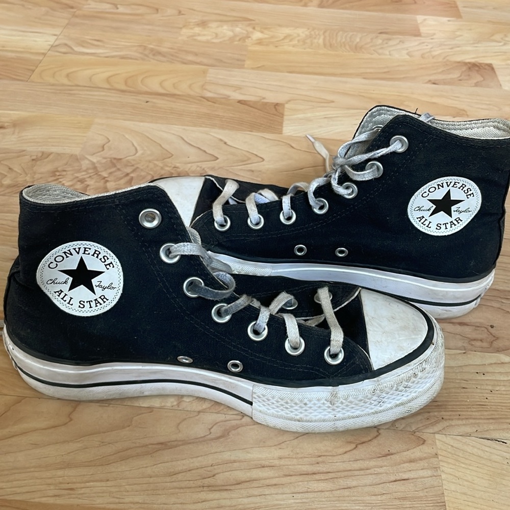 Converse - Picture 2 of 4